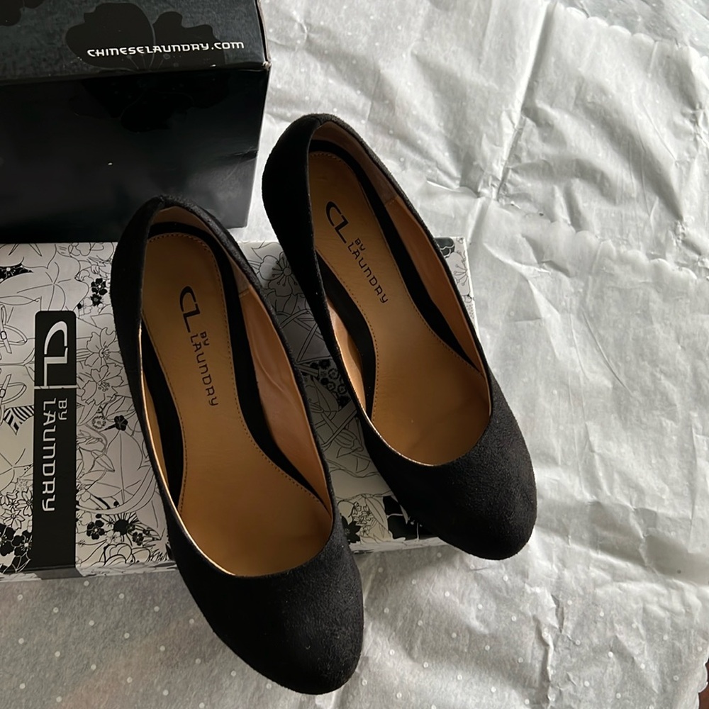 Black suede, size 7